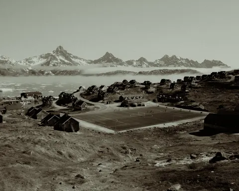 Travel & Destination – frame 10