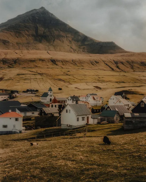 Travel & Destination – frame 02